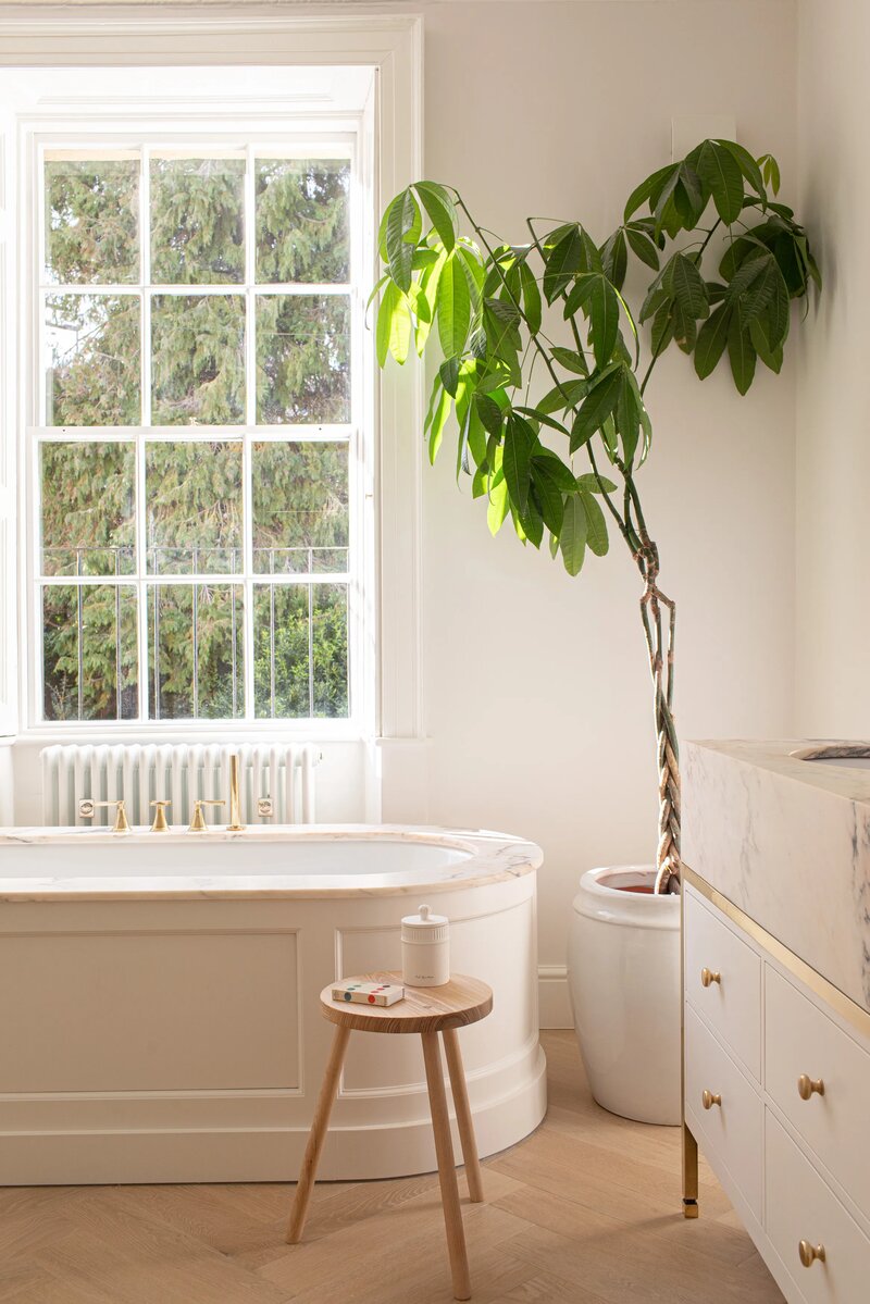 Holland_Park_No.5_Walls__Bathroom_Mylands__laurabutlermadden_5_-_Newsletter_and_web.jpg