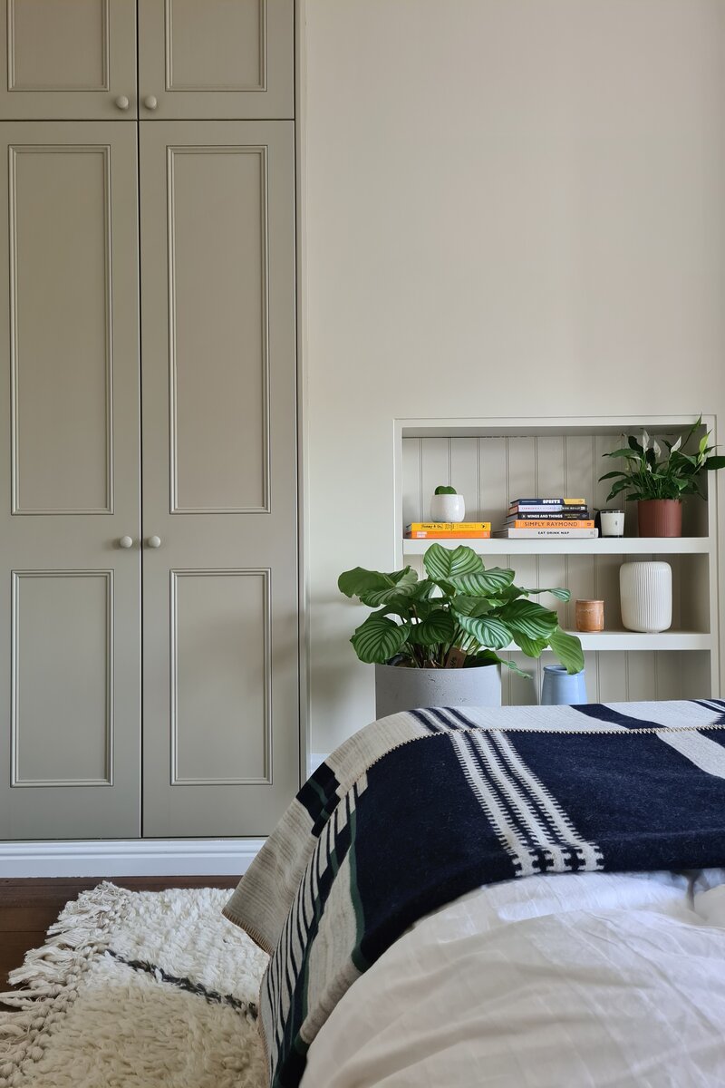 Paving_Stone_No.61_Walls__Egyptian_Grey_No.154_Woodwork__Bedroom_Mylands_-_Newsletter_and_web.jpg
